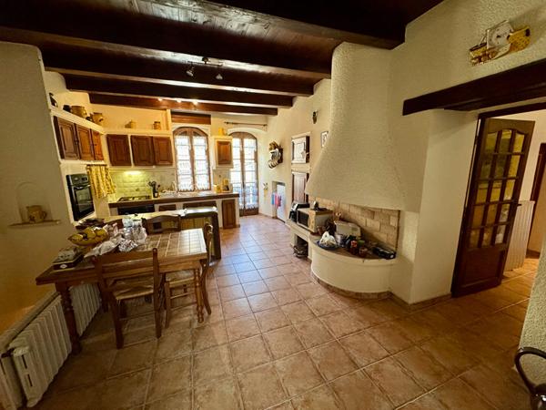 Maison Clarensac 5 pièce(s) 152 m2