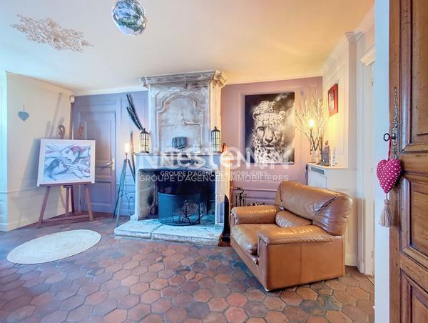 A vendre Centre Ville Dreux - secteur Camus - Maison 10 pièces avec jardin 700 m² et garage couvert