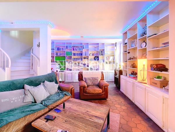 A vendre Centre Ville Dreux - secteur Camus - Maison 10 pièces avec jardin 700 m² et garage couvert