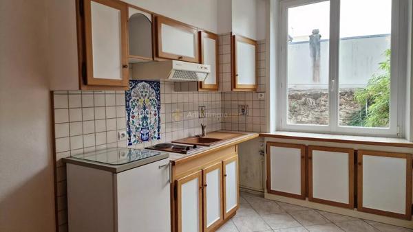 Location                                                      Appartement
                        
                     1 pièces                      28 m2                     à Brest