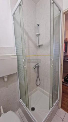 Location                                                      Appartement
                        
                     1 pièces                      28 m2                     à Brest