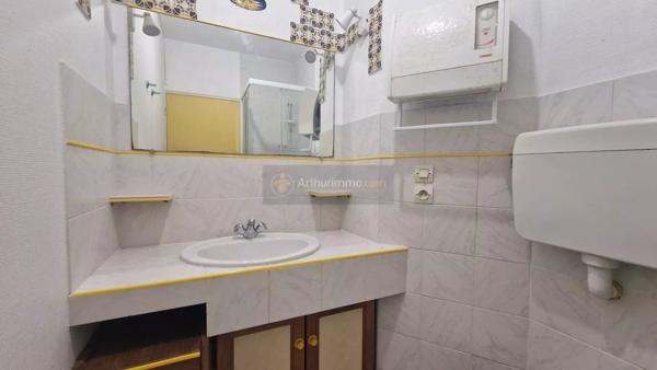 Location                                                      Appartement
                        
                     1 pièces                      28 m2                     à Brest