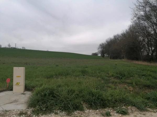 Immobilier Calignac (47600) – Terrain constructible 1295m2 – 39 000 €