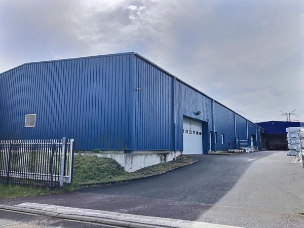 Local d'activité - stockage - logistique 3200m² sur 5 800m². Zone Europort Saint -Avold