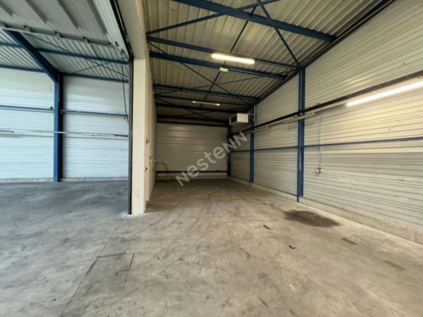 Local d'activité - stockage - logistique 3200m² sur 5 800m². Zone Europort Saint -Avold