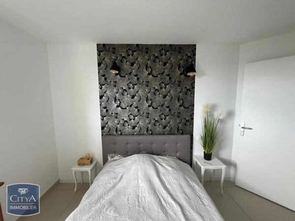 Appartement à louer 2 pièces 41.78m² Saint-Denis (97490)