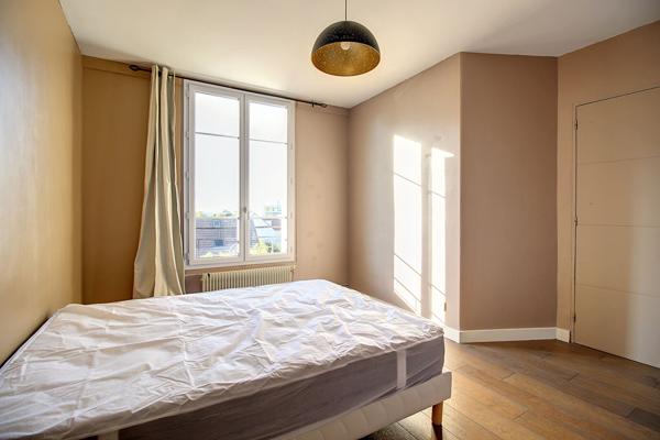 APPARTEMENT RUEIL-MALMAISON MAZURIERES 3 PIECES 2 CHAMBRES DERNIER ETAGE HIPPODROME ET COMMERCES