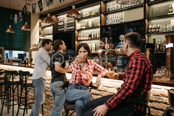 Très beau bar à vendre
Secteur DEAUVILLE, emplacement No 1
Gros potentiel inexploité
Places assises intérieures et belle terrasse
Appartement de fonction
N'hésitez pas à m'appeler pour plus d'infos au : 06 25 86 14 50
Cette annonce référence 323432 vous est présentée par votre agent commercial BSK Immobilier VANARITH HUOT (EI) immatriculé au RSAC de LISIEUX (14100) sous le numéro 83514997200019.

Prix du bien : 231 000,00 €
Prix du bien hors honoraires : 210 000,00 €
Honoraires TTC : 10,00 %
Les honoraires d'agence sont à la charge de l'acquéreur.