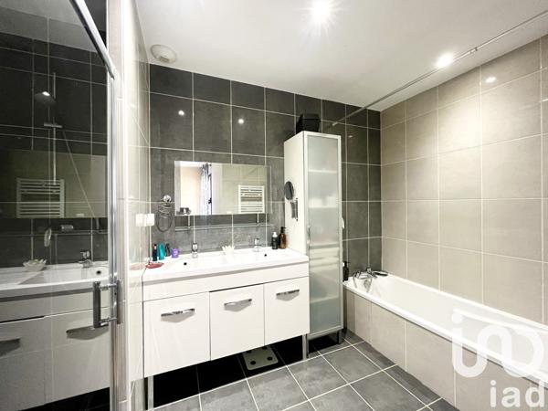 Maison à vendre 5 pièces 135 m² Décines-Charpieu