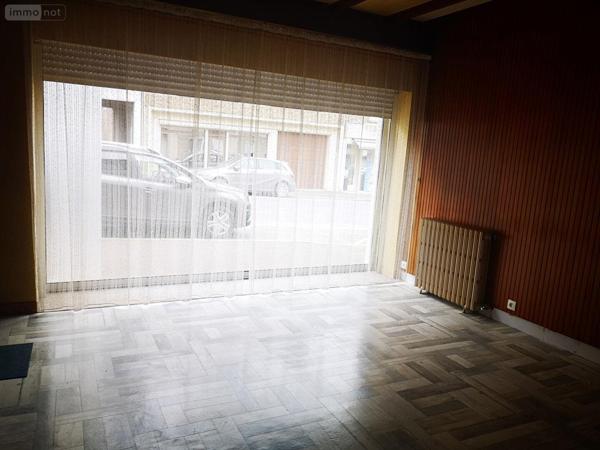 Immeuble à vendre à Saint-Hilaire-du-Harcouët dans la Manche (50600), ref : IR571