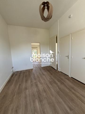 APPARTEMENT AU CENTRE VILLE DE COUTRAS
