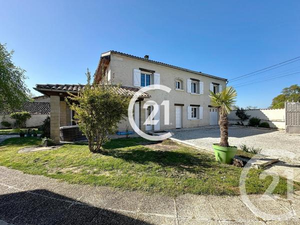 Maison à vendre  7 pièces - 216,50 m2 BOUTIERS ST TROJAN - 16