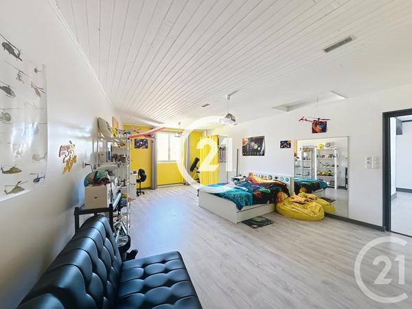 Maison à vendre  7 pièces - 216,50 m2 BOUTIERS ST TROJAN - 16