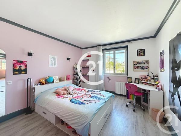 Maison à vendre  7 pièces - 216,50 m2 BOUTIERS ST TROJAN - 16