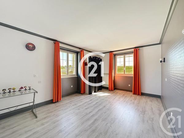 Maison à vendre  7 pièces - 216,50 m2 BOUTIERS ST TROJAN - 16