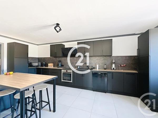 Maison à vendre  7 pièces - 216,50 m2 BOUTIERS ST TROJAN - 16