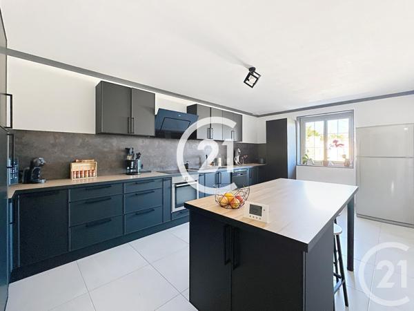 Maison à vendre  7 pièces - 216,50 m2 BOUTIERS ST TROJAN - 16