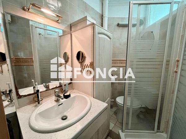 Location Appartement meublé 2 pièces 36.59 m² - 6 BIS RUE DE LA PAROISSE Versailles 78000
