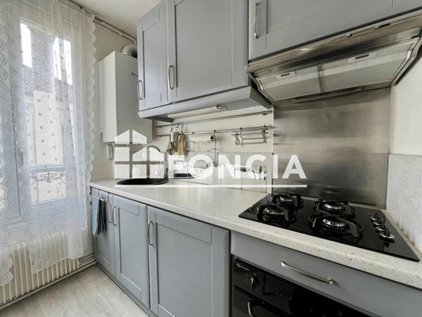 Location Appartement meublé 2 pièces 36.59 m² - 6 BIS RUE DE LA PAROISSE Versailles 78000