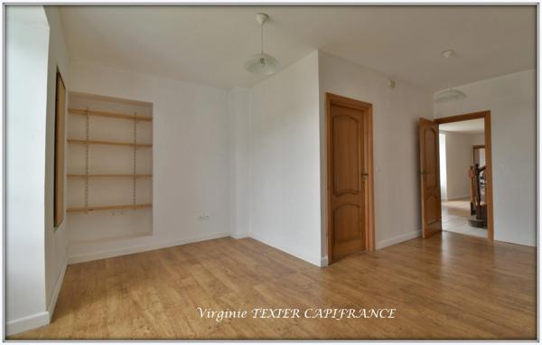 Dpt Charente Maritime (17), à vendre SAINT JEAN D'ANGELY maison P6 de 168 m² - Terrain de 781,00 m²