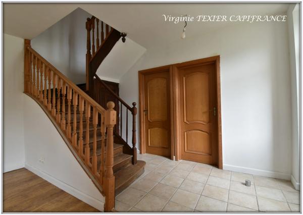 Dpt Charente Maritime (17), à vendre SAINT JEAN D'ANGELY maison P6 de 168 m² - Terrain de 781,00 m²