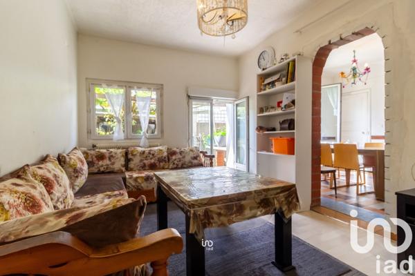 Maison traditionnelle 9 pièces de 178 m² à Épône (78680)