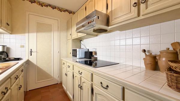 Appartement Corbeil Essonnes 3 pièce(s) 70 m2 - DPE C - PLACE DE PARKING - CAVE