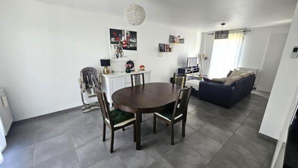 Houdan et Gambais proche / Maison récente 4 chambres dans un village prisé du 78