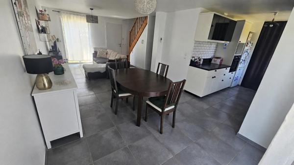 Houdan et Gambais proche / Maison récente 4 chambres dans un village prisé du 78