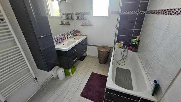 Houdan et Gambais proche / Maison récente 4 chambres dans un village prisé du 78