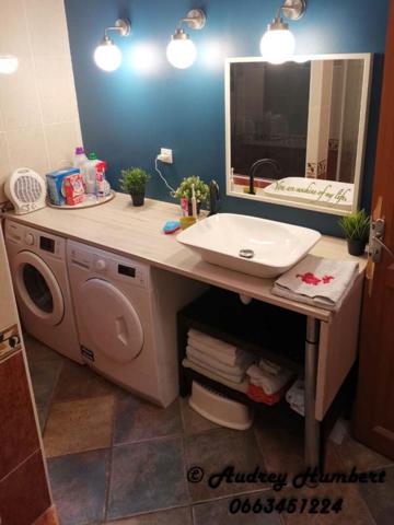 PIERREVERT, dans un environnement calme et verdoyant, Jolie VILLA de plain pied, 120 m² avec piscine et  garage sur 2500 m² de terrain