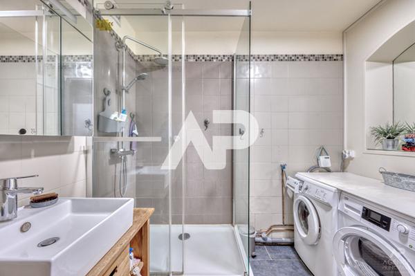 Appartement Rueil Malmaison 4 pièce(s) 76,1 m2 €395 000 ** - Référence 19629