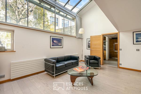 Atelier d’artiste en duplex au dernier étage