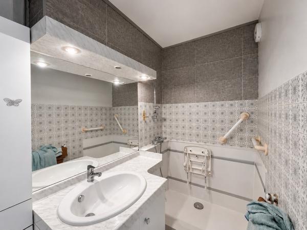 Appartement à VILLEURBANNE (69100)