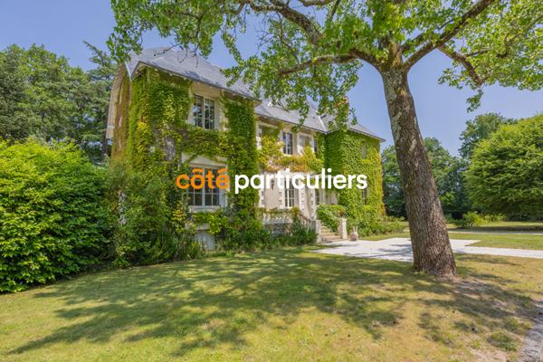 Vente Maison de maître394 m² - 12 Pièces - BASSE GOULAINE (44115)