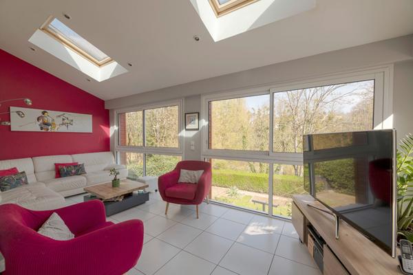 Maison d'exception à vendre à Domloup - Un havre de paix lumineux et spacieux