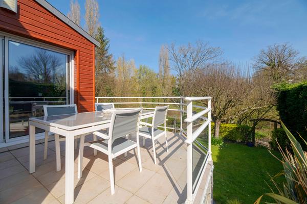 Maison d'exception à vendre à Domloup - Un havre de paix lumineux et spacieux