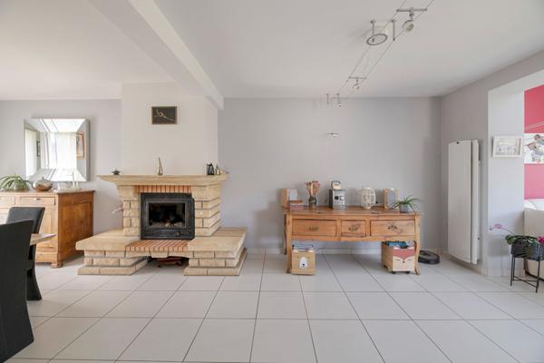 Maison d'exception à vendre à Domloup - Un havre de paix lumineux et spacieux
