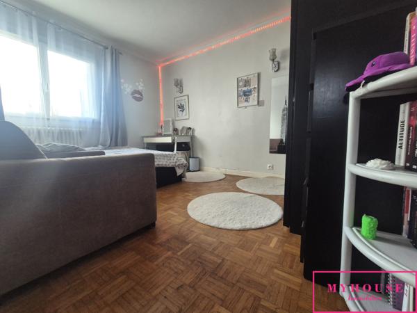 Appartement
                                                                                                                                                                                                                                                                                                                        4 pièce(s)                                                                                                                                                                                                          3 chambre(s)                                                                                                                                                                                                          74  m²