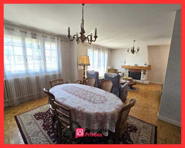 93370 MONTFERMEIL - Maison 6 pièces 120 m² de surface habitable  - 3  Chambres - 1 Bureau - Garage -Jardin