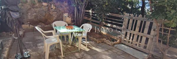 En exclusivité- Charmant studio- coin nuit en rez-de-jardin à Sanary-sur-mer 83 110 (Var)
