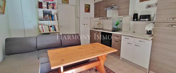 En exclusivité- Charmant studio- coin nuit en rez-de-jardin à Sanary-sur-mer 83 110 (Var)