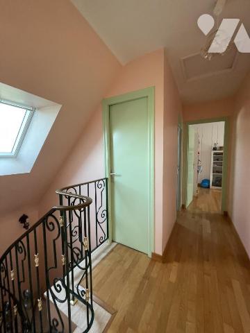 Locminé, maison édifiée autour de 1979 sur 1174 m² avec 4 chambres et bureau