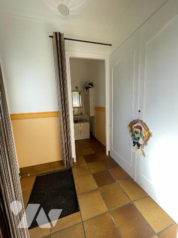 Locminé, maison édifiée autour de 1979 sur 1174 m² avec 4 chambres et bureau