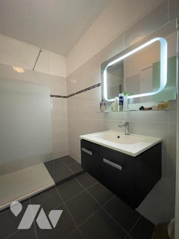 Locminé, maison édifiée autour de 1979 sur 1174 m² avec 4 chambres et bureau