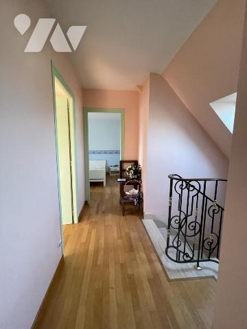 Locminé, maison édifiée autour de 1979 sur 1174 m² avec 4 chambres et bureau