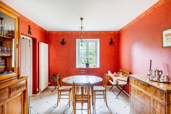 Propriété en pierres ciselées au charme authentique