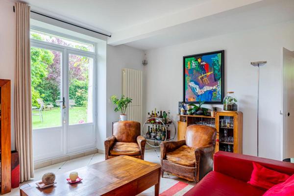 Propriété en pierres ciselées au charme authentique