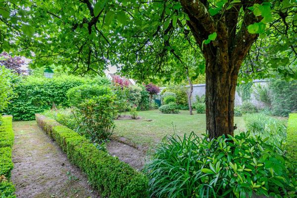 Propriété en pierres ciselées au charme authentique