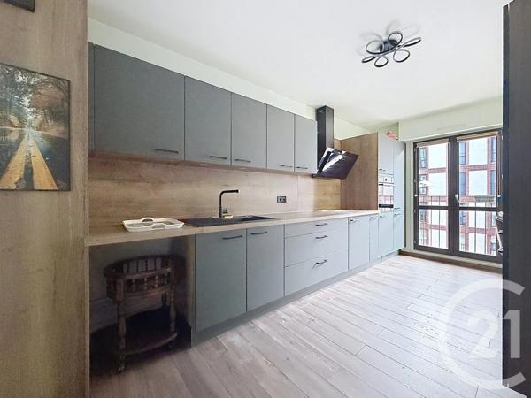 Appartement à vendre  6 pièces - 122 m 2   TROYES  - 10